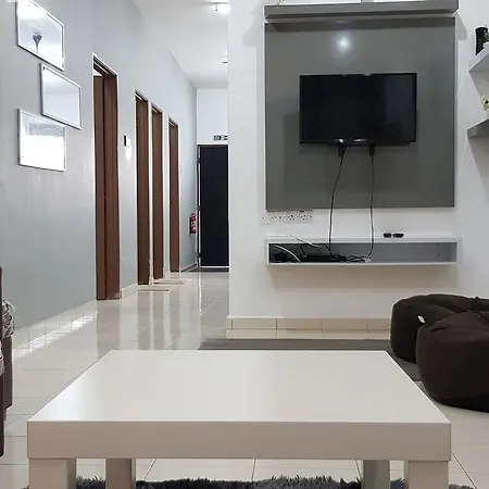Fahaz Lumut Homestay Exterior photo